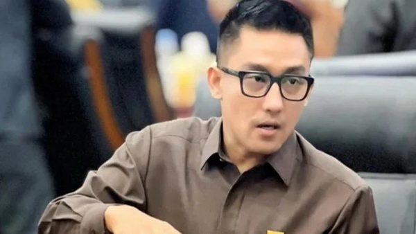 Ketua Komisi II DPRD Kota Padang, Rachmad Wija­ya, mendesak Pemerintah Kota