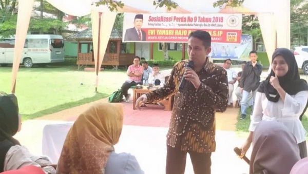 Wakil Ketua DPRD Sumbar, Evi Yandri Rajo Budiman