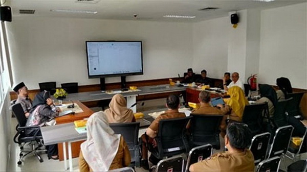 Pansus DPRD Padang bahas kedudukan keuangan pimpinan daerah.