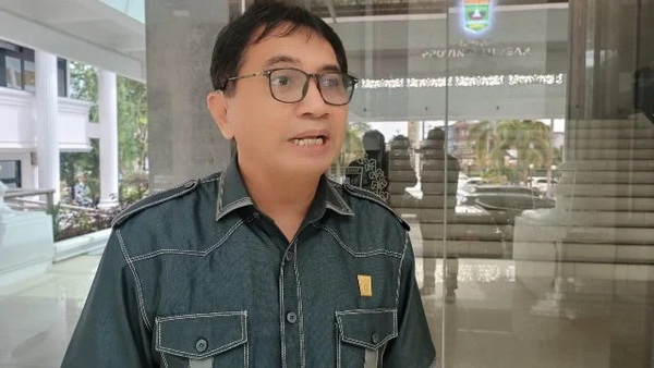 Wakil Ketua DPRD Kota Padang Mastilizal Aye